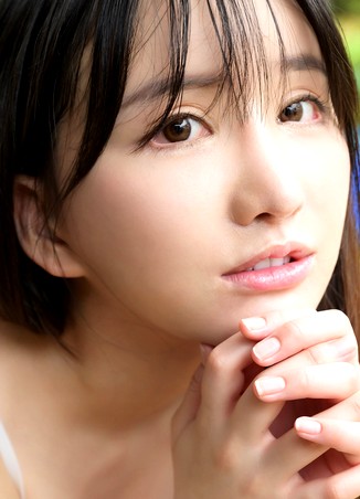 Karen Yuzuriha 楪カレン